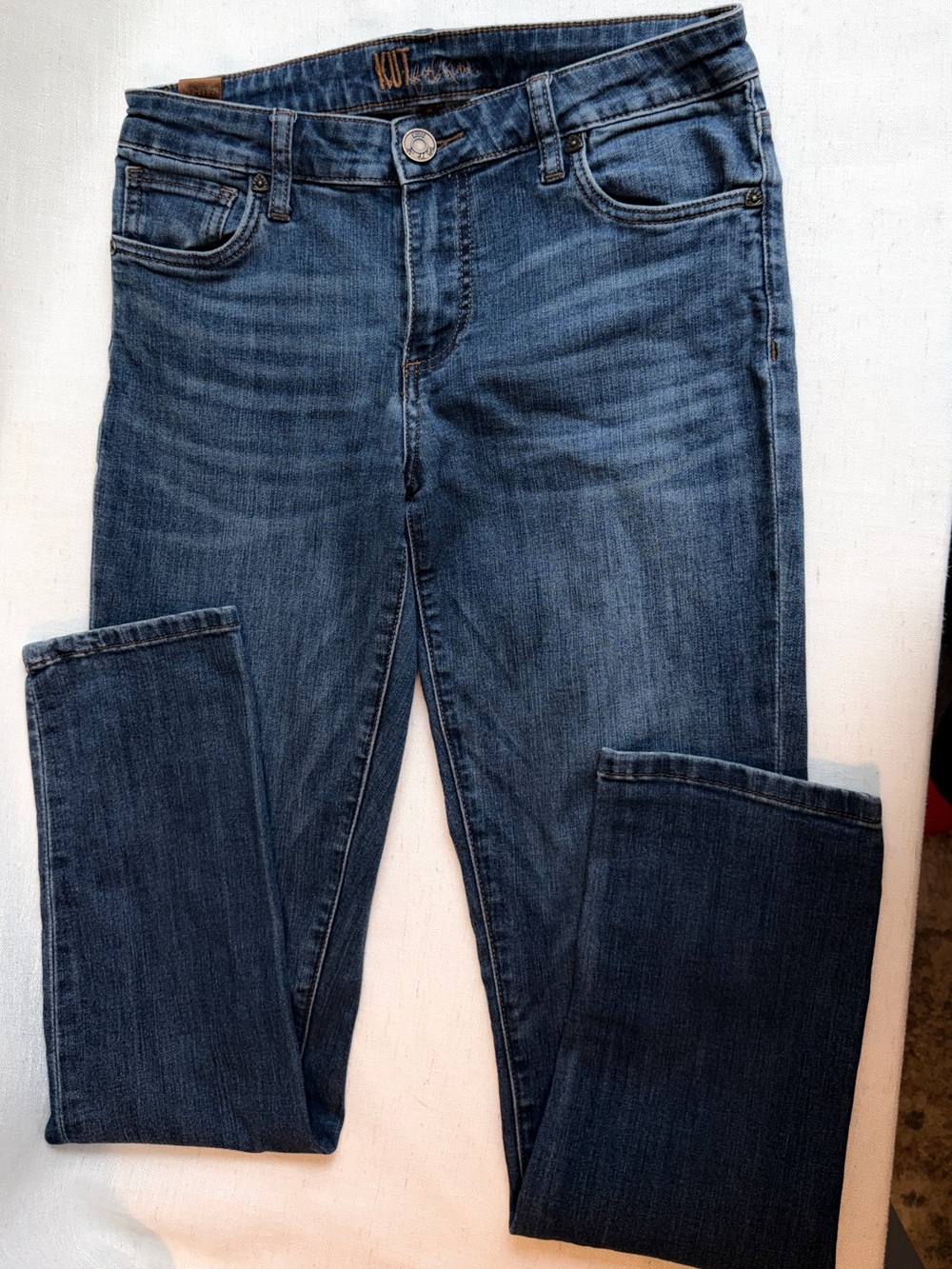 KUT From The Kloth Women’s Size 2 Medium Wash Stretch Straight Leg Jeans KP9065M